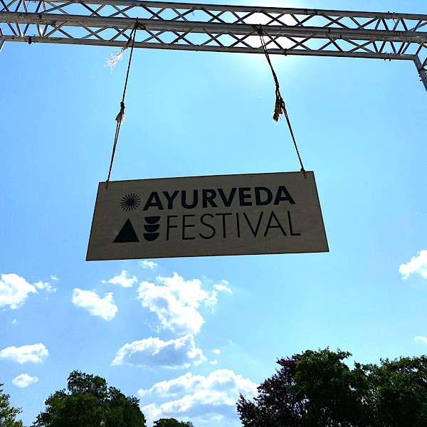 Schild vom Ayurveda Festival