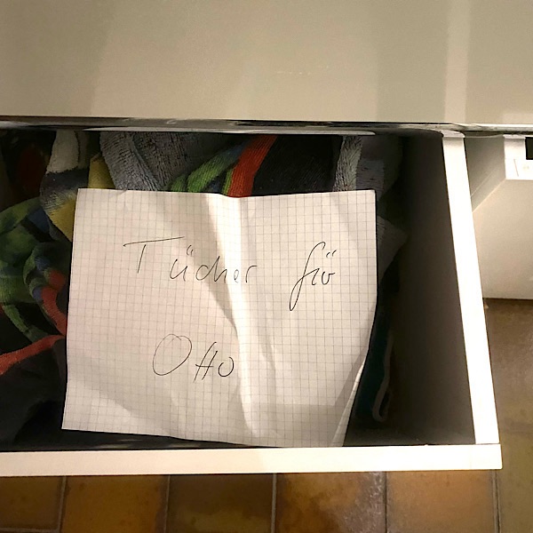 Zettel auf Handtüchern